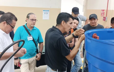 Taller de gasfitería básica, a cargo de la empresa Plastigama.